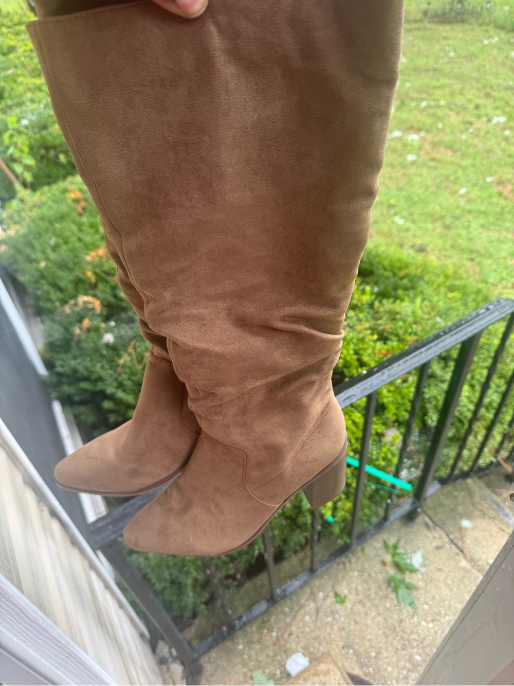 Women’s Over-the-Knee Suede Boots in Brown